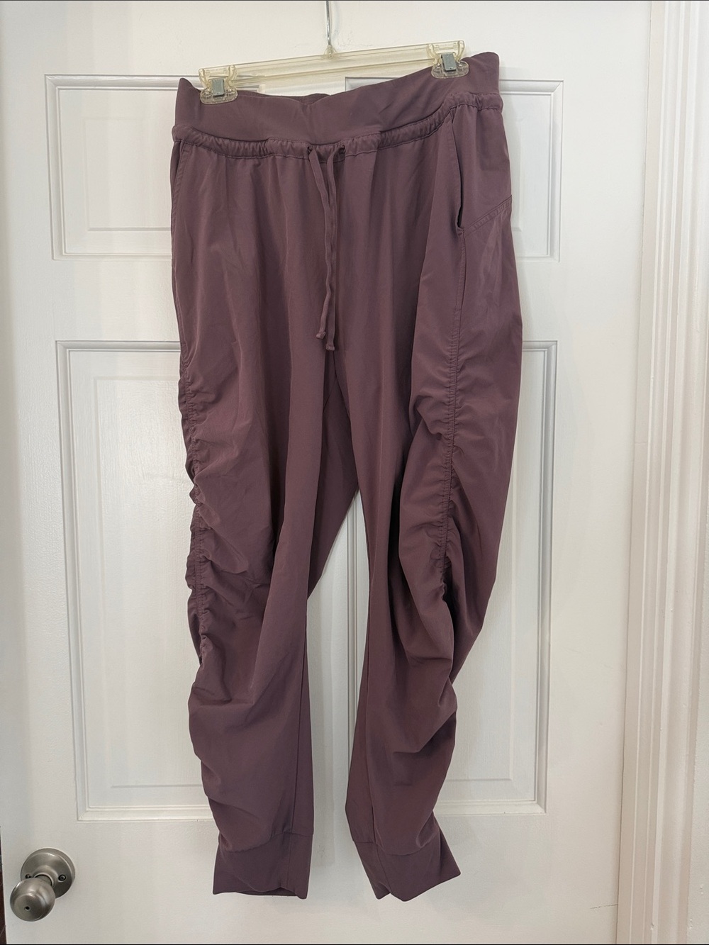 Athleta Mauve women’s Drawstring Joggers